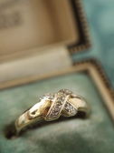 アンティークダイヤモンドリング シグネチャーXkissリング　ヴィンテージジュエリー　エンゲージ　指輪　イギリス