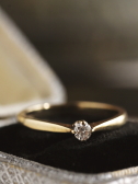 アンティークダイヤモンドソリテールリング　指輪　ヴィンテージジュエリー　イギリス　エンゲージリング