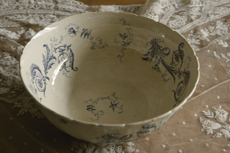 京都　アンティーク　伝統的な漆器ボウル 注ぎ口付き 京都 アンティーク 伝統的な漆器ボウル 注ぎ口付き - メルカリ