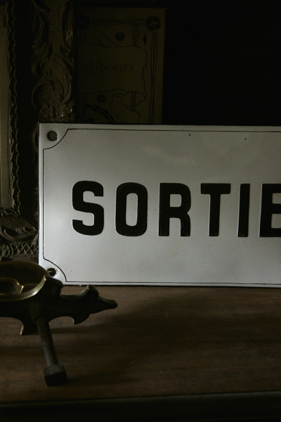 アンティークホーローサイン フランス 出口 SORTIE 【Antiques Truffle 