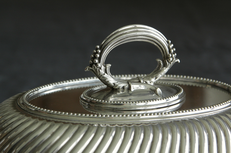 アンティークシルバーアントレディッシュ entree dish