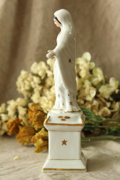 アンティークマリア像　聖像　レリジャスアンティーク　白磁　ヴューパリ　パリ窯　フランス