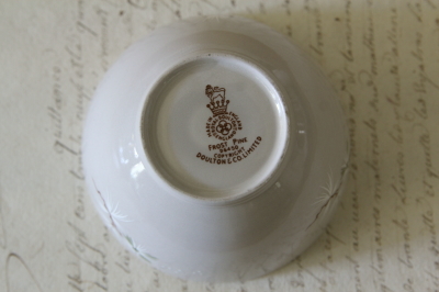 AeB[NChg royal doulton@CMX@R[q[|bg@frost pine