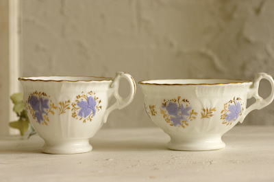 アンティークティーカップ トリオ イギリス フランス アンティークス