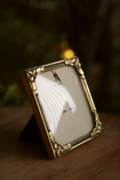 【アンティーク】純銀製フォトフレーム（イギリス製） 1906年 英国アンティーク 純銀（925シルバー）フレーム 写真立て