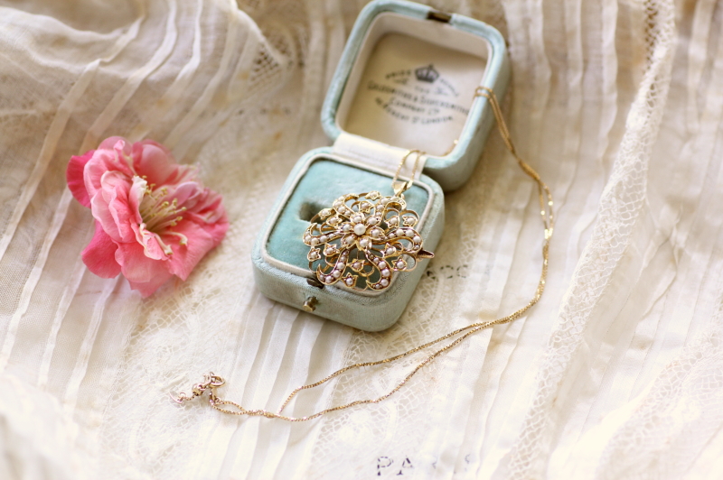 アンティークパールペンダント・ブローチ　真珠の花　イギリス　アンティークブローチ