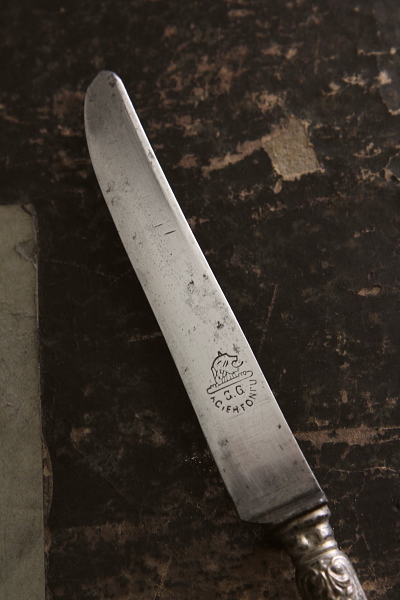 アンティークシルバーテーブルナイフ　フランス　バラ　リボン　ライオン