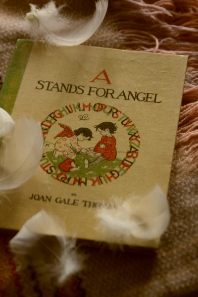  A STANDS FOR ANGEL Antiques Truffle 