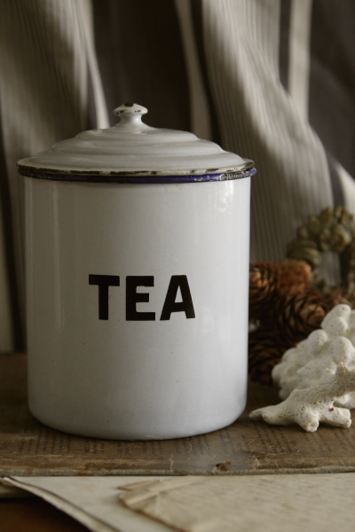アンティークホーローキャニスター　イギリス　TEA 紅茶缶