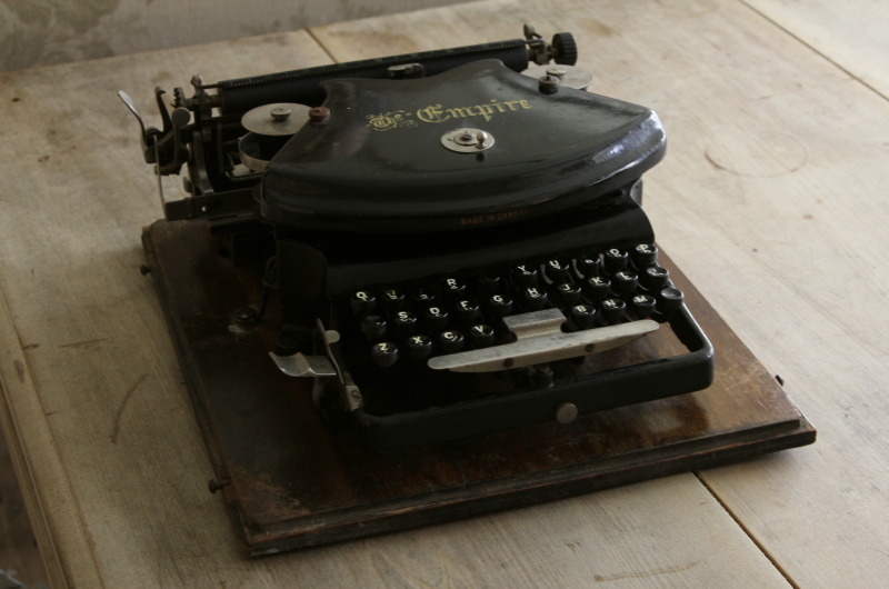 アンティークタイプライター カナダ イギリス empire model 1