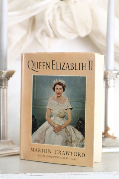 アンティーク　古書　イギリス　エリザベス女王　elizabeth