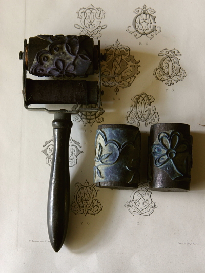 アンティークローラースタンプ フランス 【Antiques Truffle 京都 鹿ケ谷】