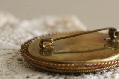 楽天市場】ゴールド ローマンモザイクブローチ Brooches