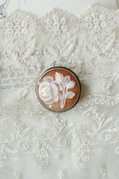 アンティークシェルカメオ 薔薇ローズ ペンダントブローチ