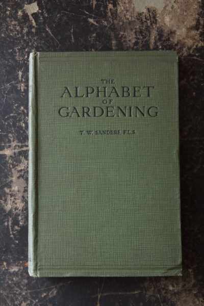 AeB[NubN@Ï@K[fjO{@the_alphabet_of_gardening T_W_SANDERS