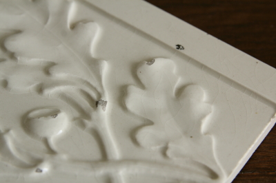 アンティークレリーフタイル フランス オークリーフ アラベスク