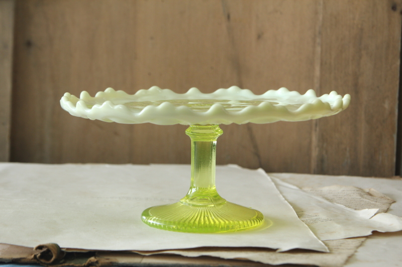 アンティークヴァセリングラスケーキスタンド DAVIDSON プレスガラス