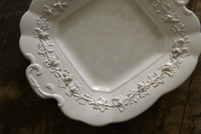 アンティークウエッジウッド wedgwood embossed queens ware B&B