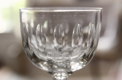 アンティークワイングラス　ソーサー　中空ステム　カットガラス　ベルギー