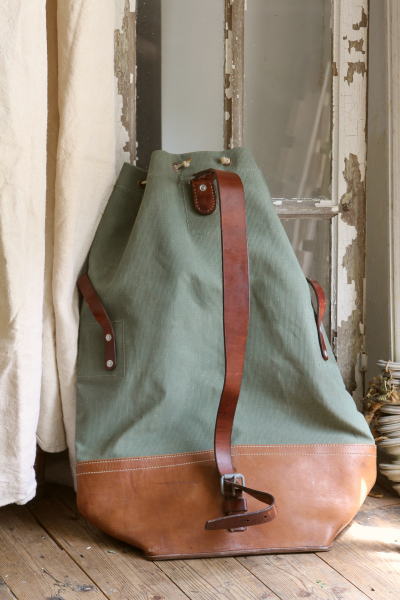 ヴィンテージバッグ 軍モノ スイス ダッフルバッグ 【Antiques