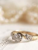 アンティークソリテールダイヤモンドリング　ヴィンテージジュエリー　エンゲージリング　婚約指輪　ブリリアントカット　イギリス