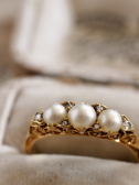 アンティーク3連パールリング　真珠　ダイヤモンド　18金　イギリス　アンティークジュエリー　指輪