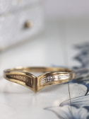 アンティークダイヤモンドリング　Vシャンク　ヴィンテージジュエリー　エンゲージリング　婚約指輪　イギリス　アンティークストリュフ 20220127