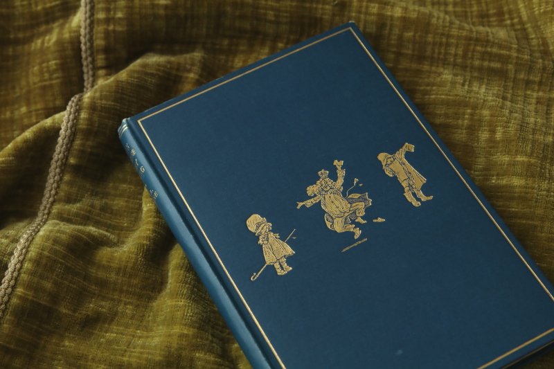 「クリストファー・ロビンのうた」　A.A.ミルン　古書　イギリス
