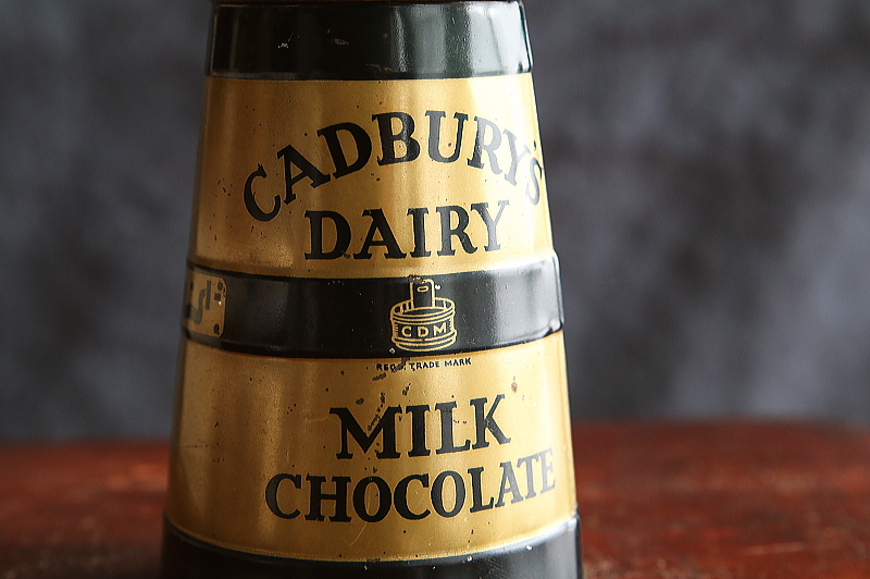 ミルクチャーン型 キャドバリーチョコレートティン CADBURY イギリス アンティークストリュフ