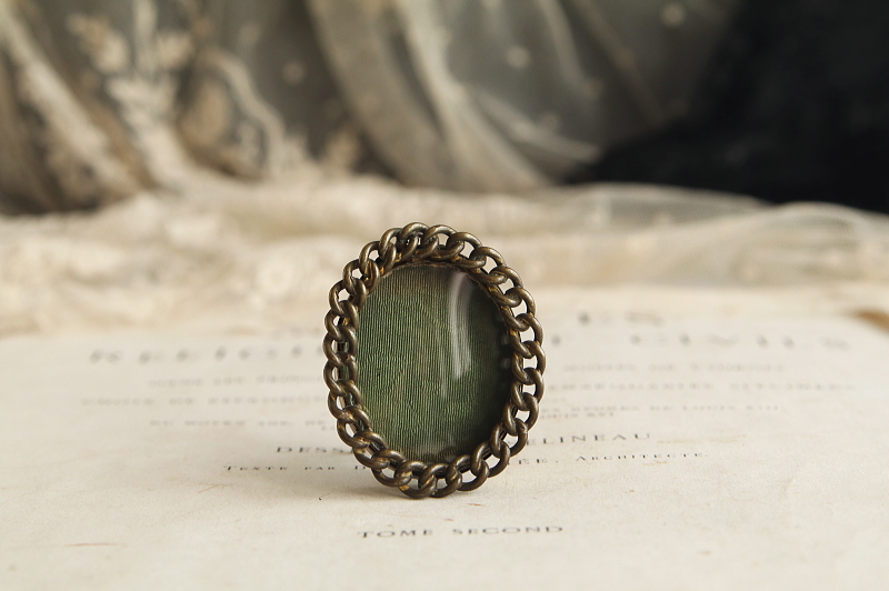 チェーンフレーム　オーバルフォトフレーム　ヴィクトリアン　イギリス アンティークストリュフ