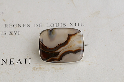 シルバーフレーム　アゲートブローチ　イギリス アンティークストリュフ