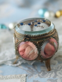 http://www.antiquestruffle.com/a&c2/a&c15388htm