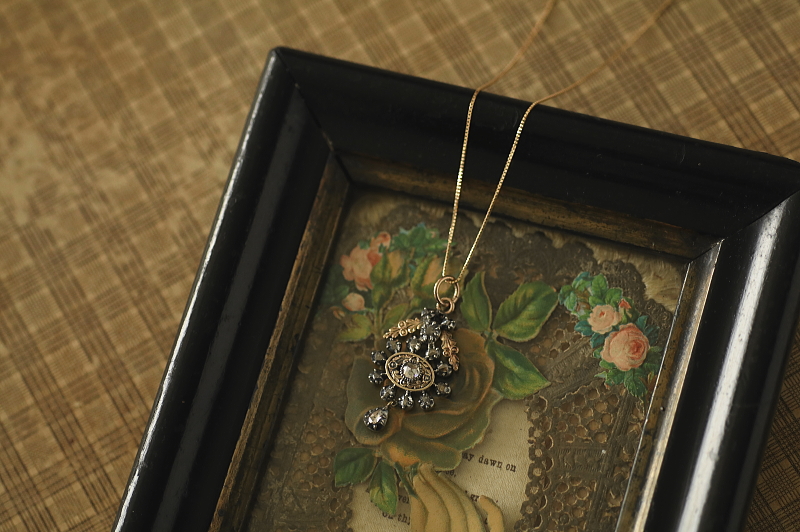 ローズカットダイヤモンド　シルバーゴールドペンダント　イギリス アンティークストリュフ 20251112