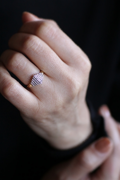 アンティークダイヤモンドパネルリング　ひし形　イギリス　ヴィンテージジュエリー　指輪