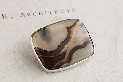 シルバーフレーム　アゲートブローチ　イギリス アンティークストリュフ