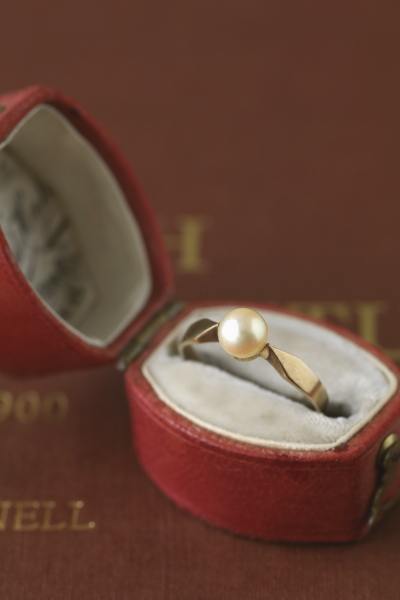 ヴィンテージパールリング　真珠の指輪　イギリス　アンティークストリュフ 20240301