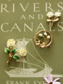 ヴィンテージブローチ　アイボリー　ボーン　白い花　イギリス　アメリカ　Joan Rivers　wells