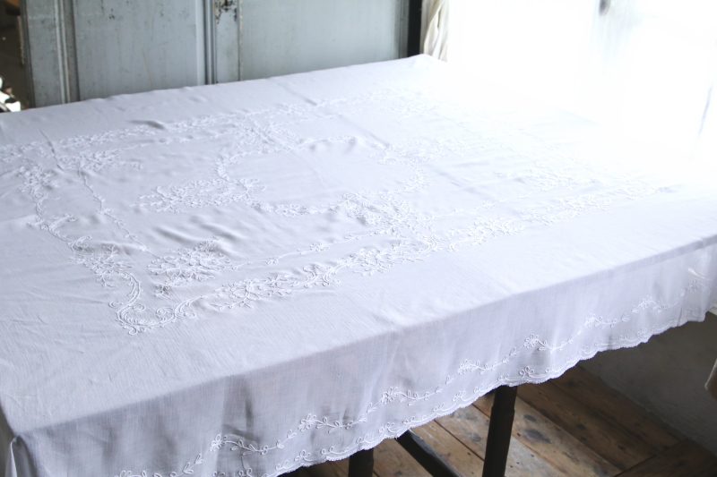 フレンチコットンローンカーテン　テーブルクロス　蔓花の刺繍　フランス