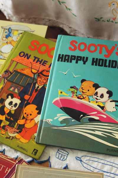 アンティーク　古書　絵本　スーティー　SOOTY イギリス