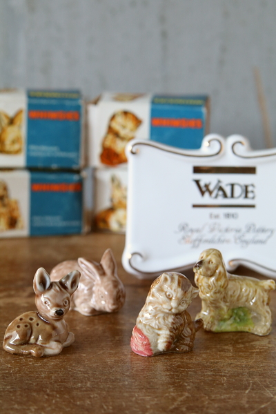 小さな動物のフィギュリン　箱付き　WADE Whimsies　イギリス アンティークストリュフ