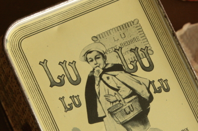 アンティークティンカン LUバスケット缶 フランス 20190702