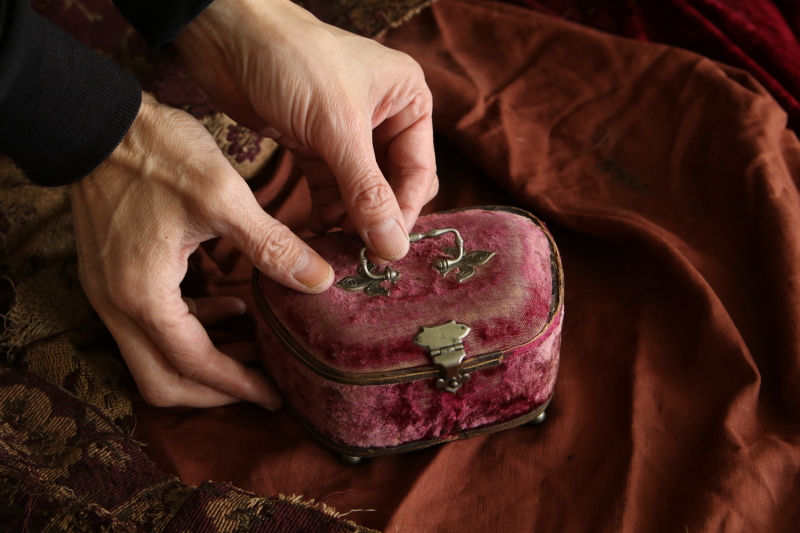 ベロアのソーイングボックス フランス アンティークストリュフ