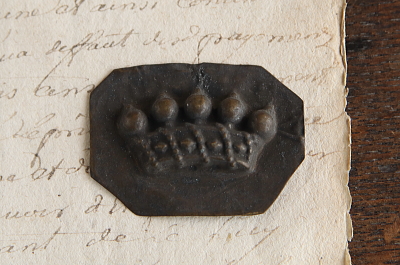 小さな王冠のブリキモールド　ヨーロッパ アンティークストリュフ