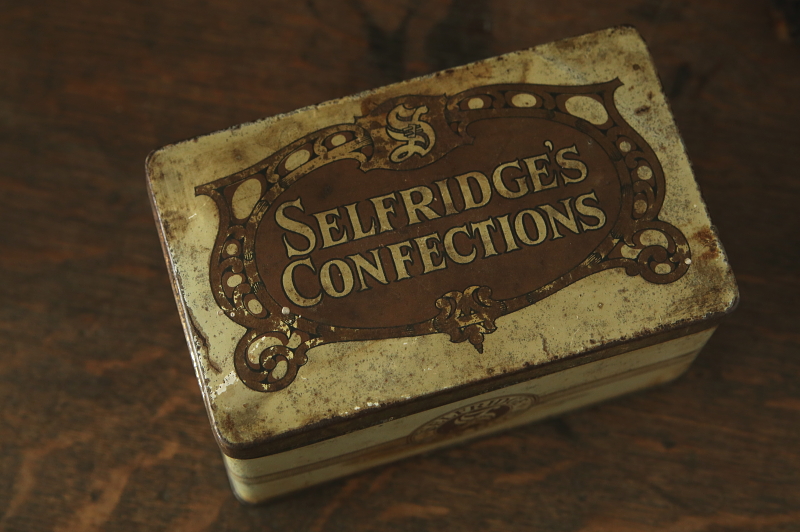 アンティークブリキ缶　お菓子缶　selfridge's confections イギリス