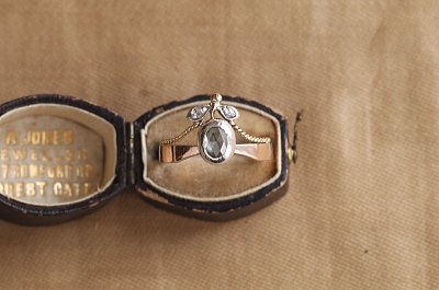 オーバルローズカットダイヤモンドリング　イギリス アンティークストリュフ