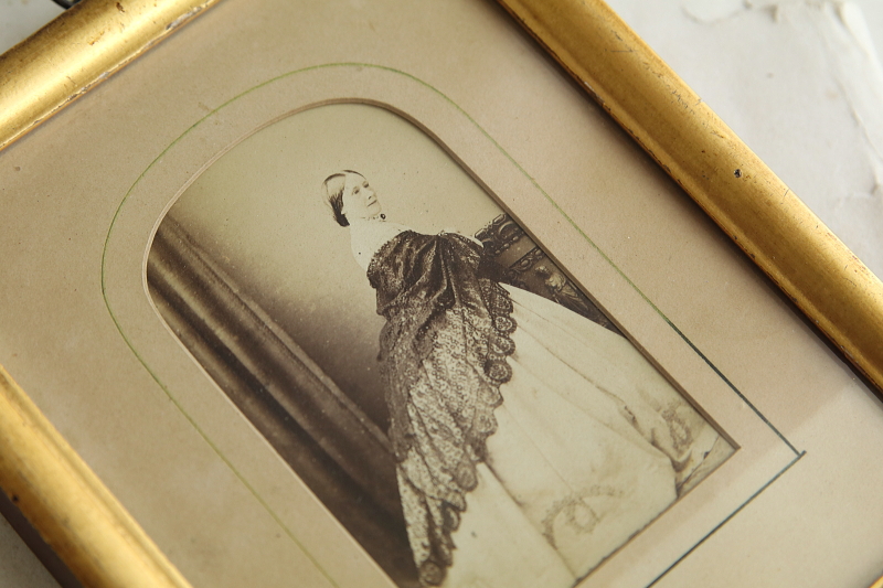 ヴィクトリアンポートレートフレーム　イギリス アンティークストリュフ