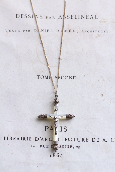 アンティーククロスペンダント　マザーオブパール　十字架　フランス　ブロカント