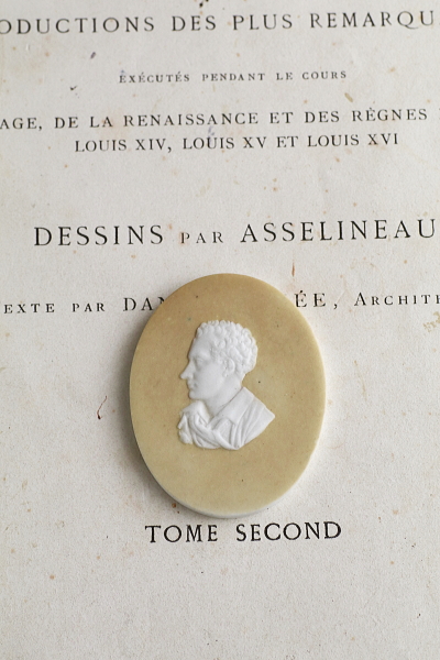 アンティークジャスパーウェアカメオ　偉人たちの肖像　メダリオン　イギリス アンティークストリュフ