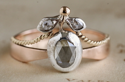 オーバルローズカットダイヤモンドリング　イギリス アンティークストリュフ