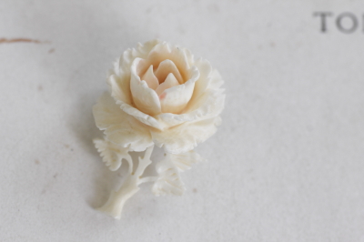 アンティークアイボリーブローチ　象牙　薔薇　イギリス
